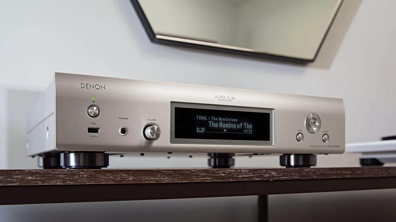 DENON Медиаплеер (стример) DNP-2000NE СЕРЕБРО