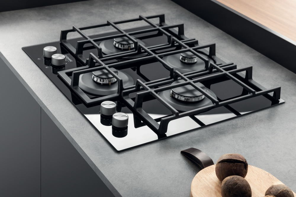Газовая варочная поверхность Hotpoint-Ariston HAGS 61F BK