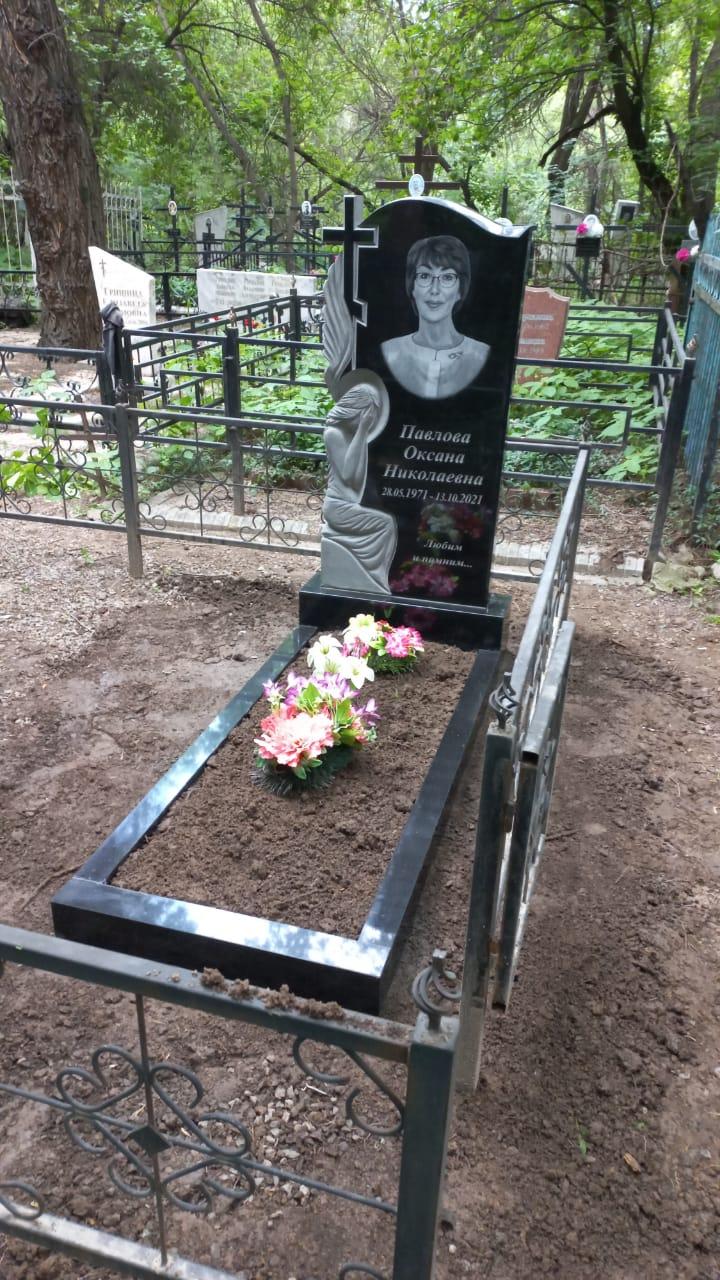 Монтаж памятников, оград