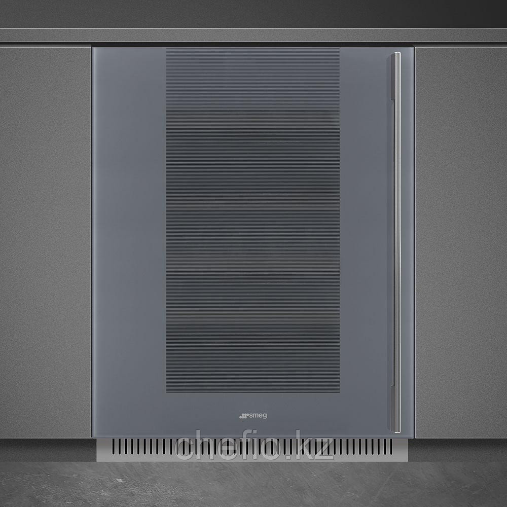 Двухзонный винный шкаф Smeg CVI138LS3