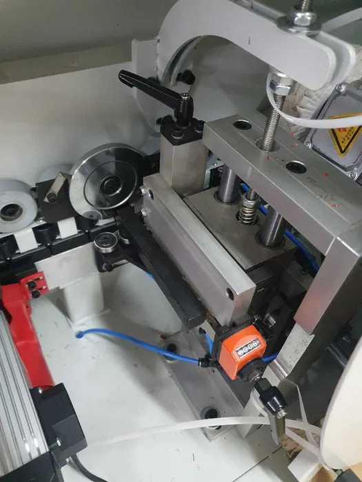Кромко-закаточный станок с прифуговкой Minimaxme MD 515-5Y