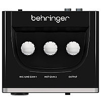 Внешняя студийная звуковая карта Behringer UM24