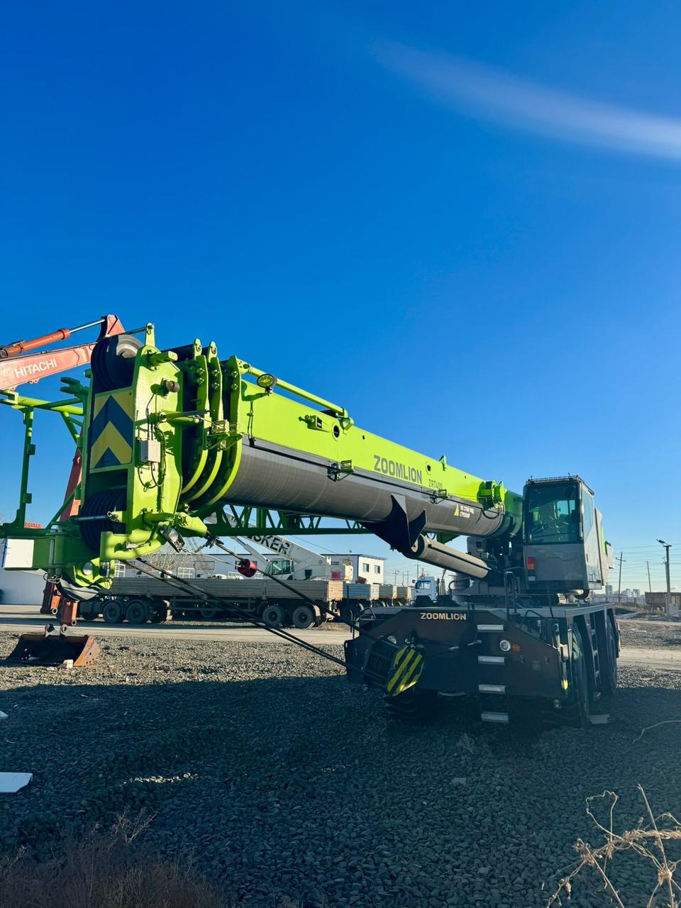 Короткобазный самоходный кран Zoomlion ZRT400