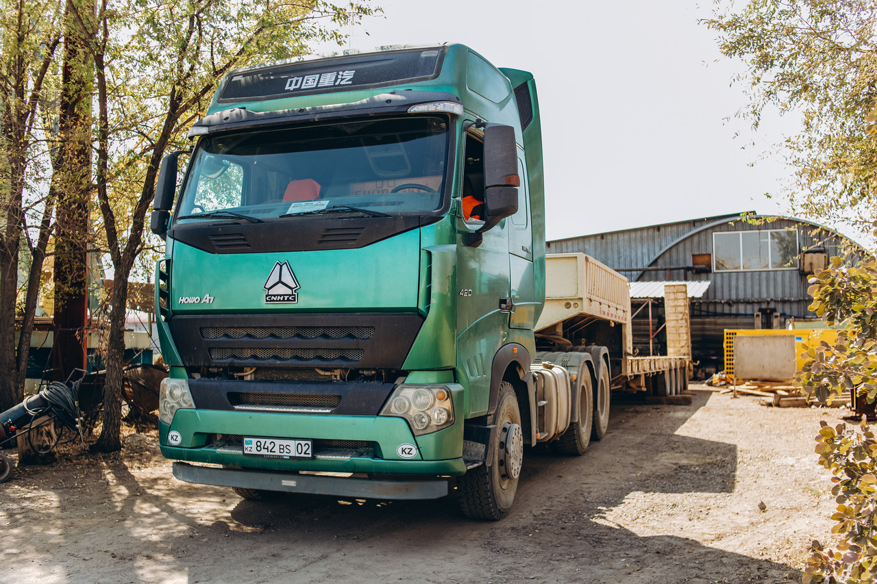 Аренда седельного тягача Howo ZZ4327v3247p, 2014 г. в.