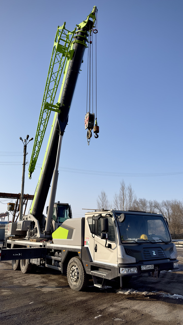 Аренда автокрана Zoomlion ZTC250V грузоподъемностью 25 тонн 2023 г.в.