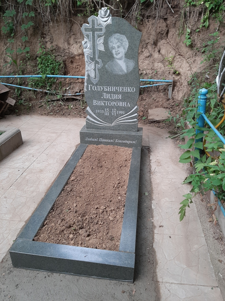 Изготовление и установка надгробных памятников