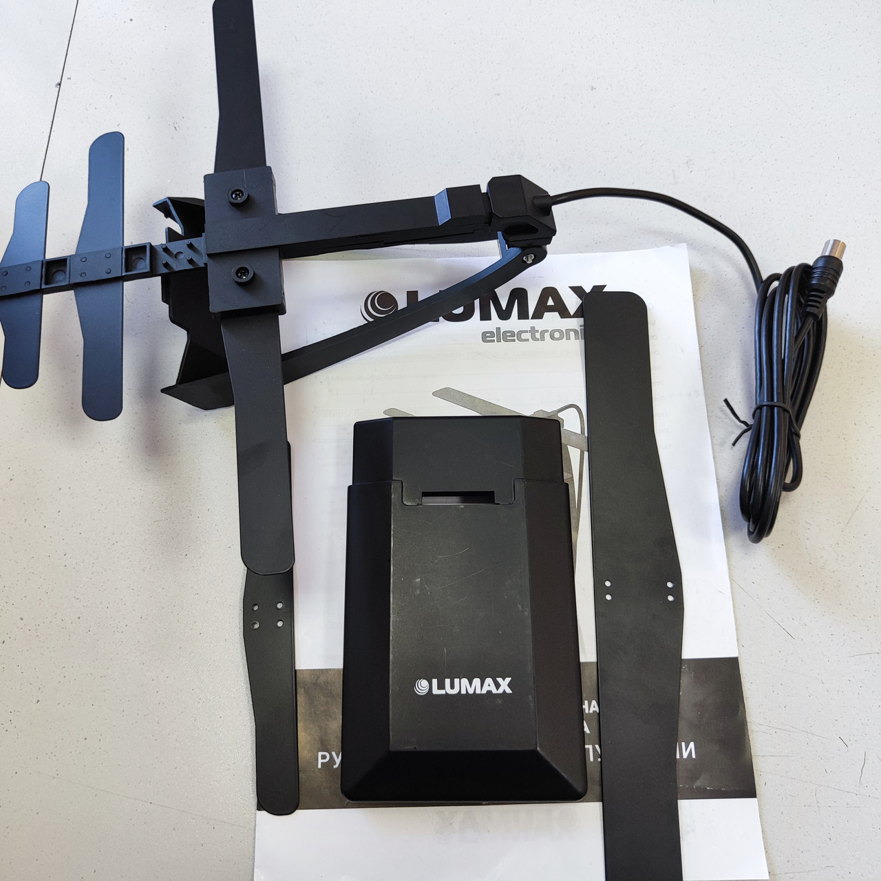 Телевизионная антенна Lumax DA1203A, DVB-T2, UHF, до 25 км