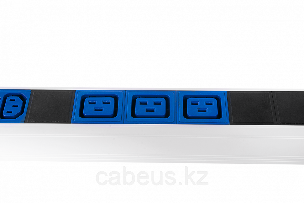 Блок силовых розеток Rem Rem-MC, IEC 60309 C13 х 36, IEC 60320 С19 х 6, вход IEC 320 309 3PN, шнур 3 м,