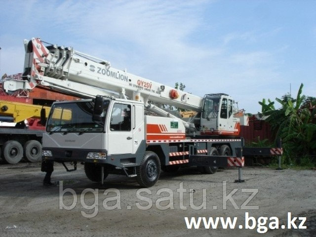 Автокраны ZOOMLION QY25V431.3,25 тонн,5 секции,рычажный