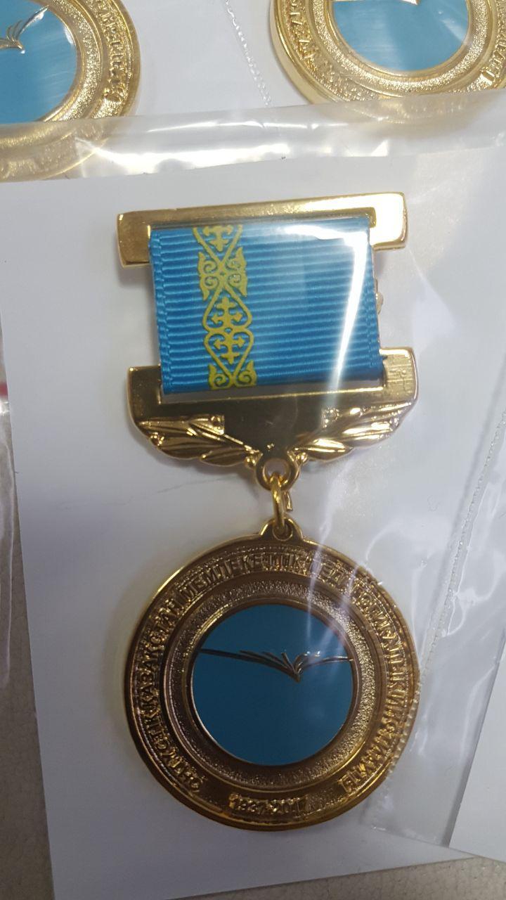 Изготовление значков по индивидуальному заказу