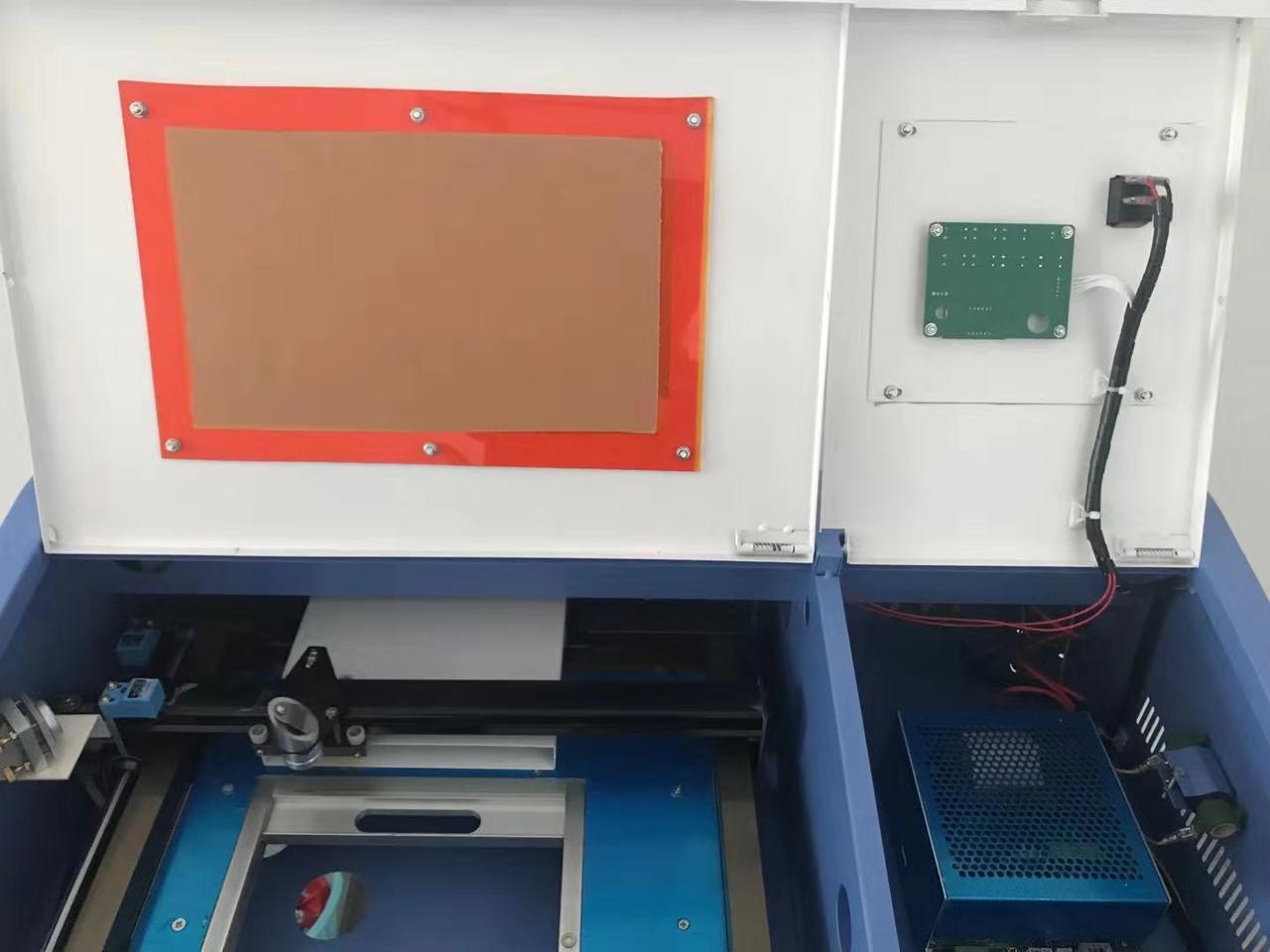 Лазерный станок 20*30cm CO2