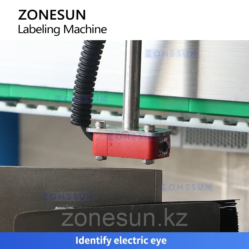 Машина для двусторонней маркировки бутылок с маслом и моющим средством ZONESUN ZS-TB600D F-Style