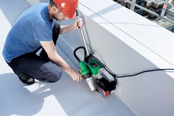 UNIROOF 700 - 220-240 В / 3680 Вт / 40 мм / евровилка EU Plug
