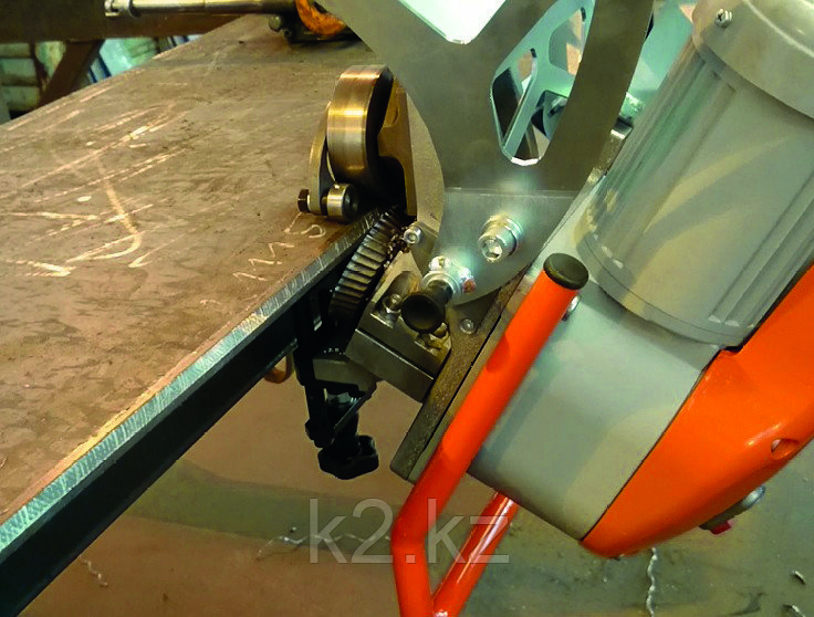 Автоматический кромкорез NKO UZ-12 / UZ-12 в комплекте с приспособлениями для снятия фаски 30° и 45°