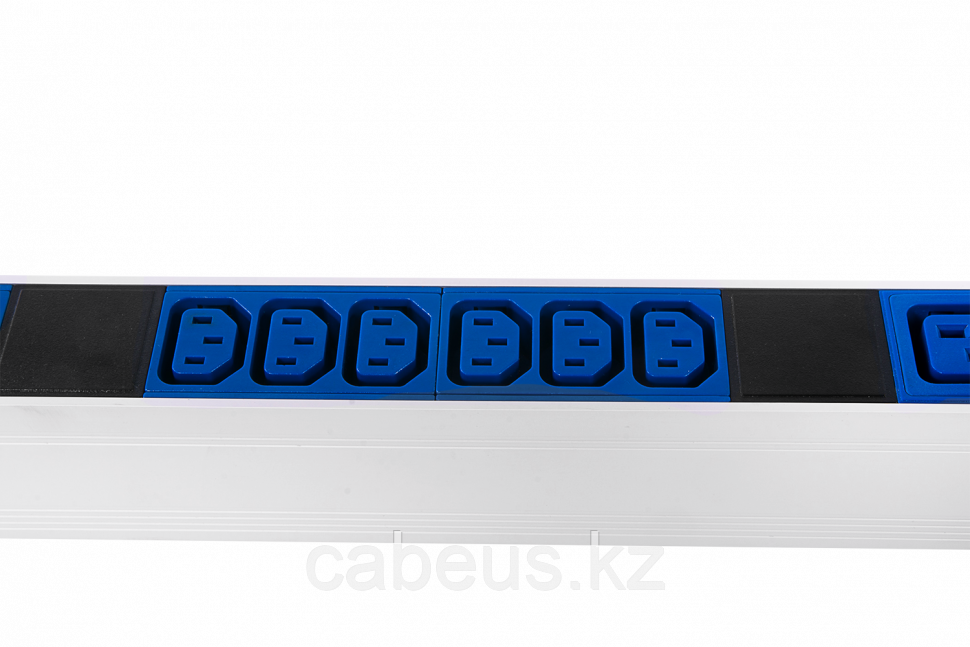 Блок силовых розеток Rem Rem-MC, IEC 60309 C13 х 36, IEC 60320 С19 х 6, вход IEC 320 309 3PN, шнур 3 м,