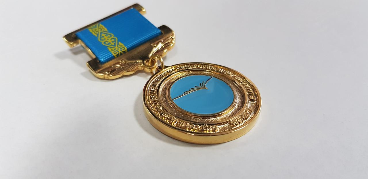 Медали и значки металлические литые по индивидуальному заказу