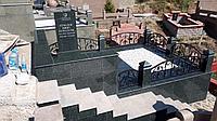 Мемориальный комплекс из зеленого алатагылского гранита1