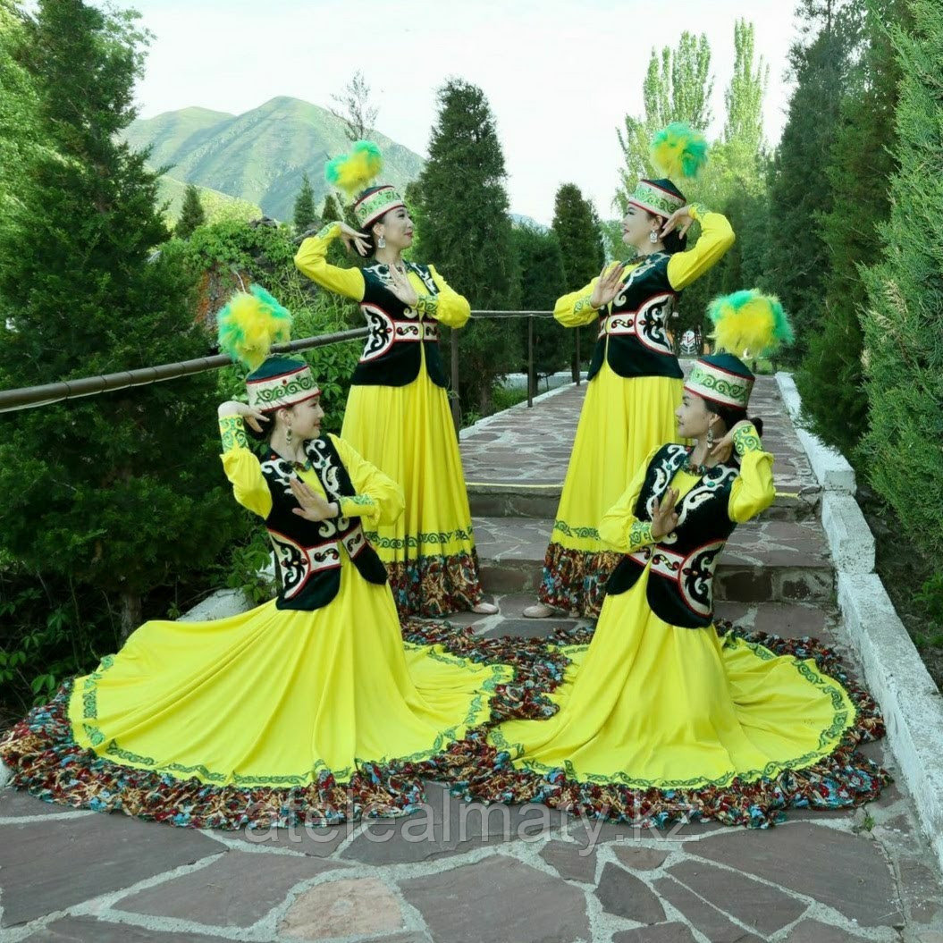 Казахский национальный костюм