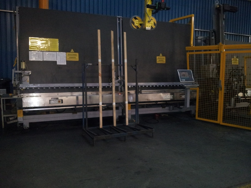 Стеклопакетная линия LISEC 1600 Х 5000 с газ прессом и роботом 2003 год