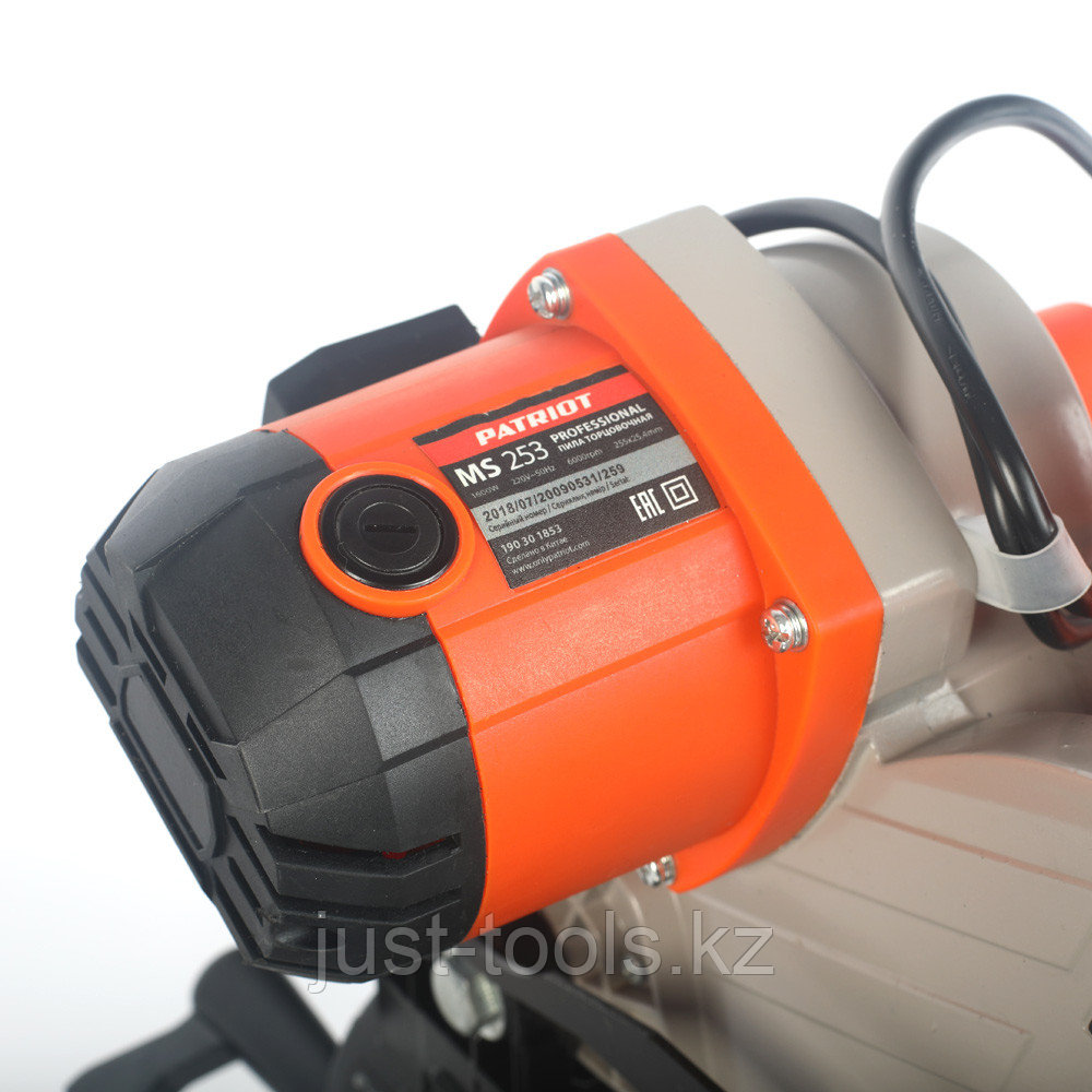 PATRIOT Пила торцовочная PATRIOT MS 253, мощность 1600Вт, пильный диск 255 мм.