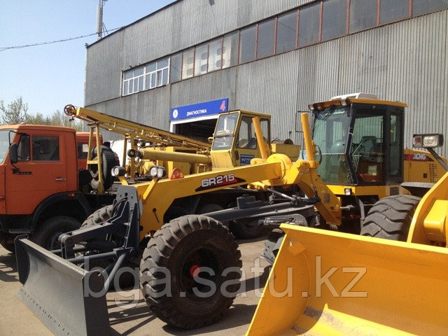 АВТОГРЕЙДЕР XCMG GR215