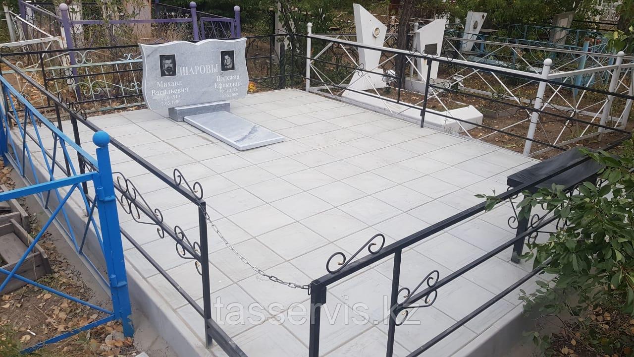 Укладка тротуарной плитки на могилу