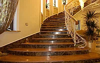 Каменная лестница из мрамора, гранита. Ступени, балясины9