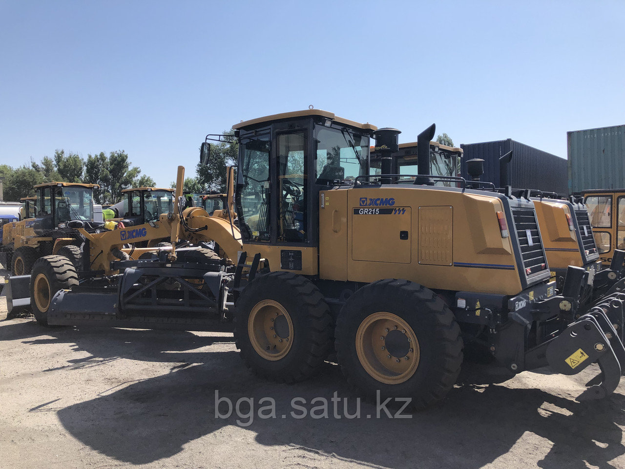 Автогрейдер XCMG GR215