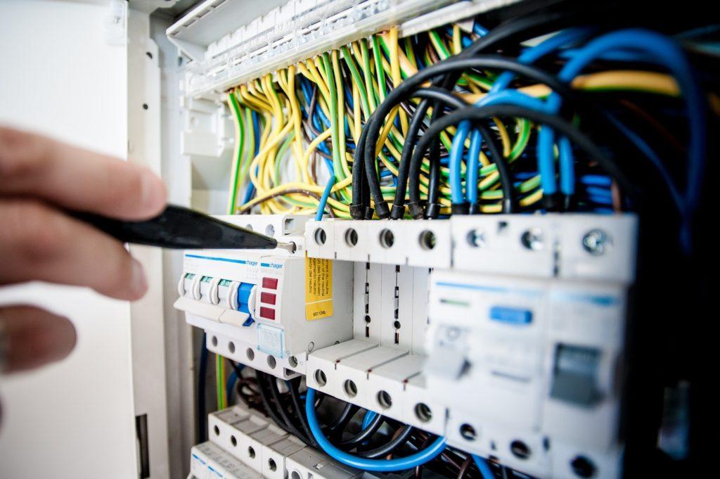 Работы по электромонтажу