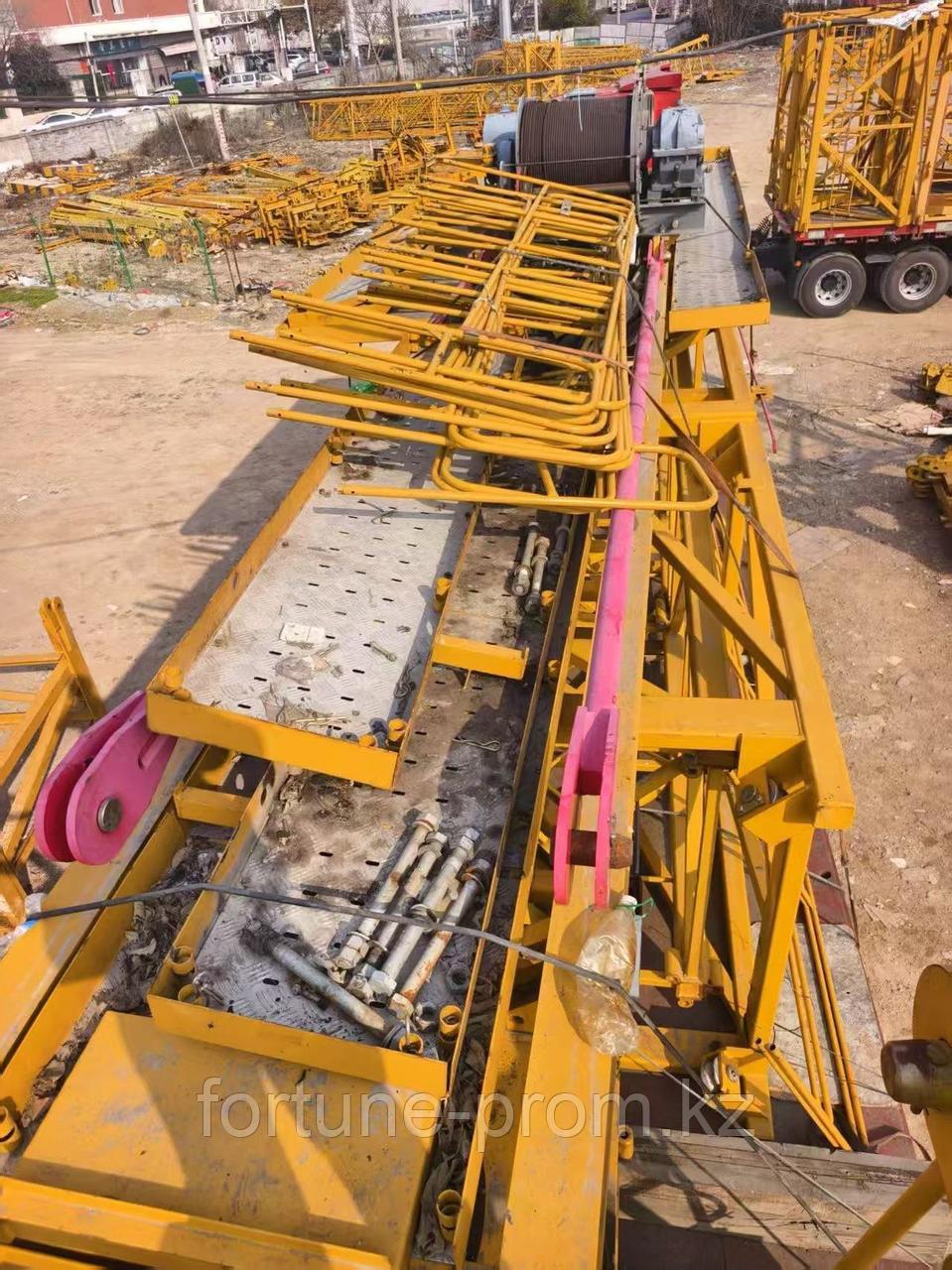 Башенный кран XCMG QTZ125