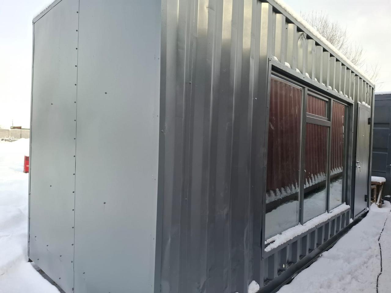 Магазин с витражными окнами из 20 ф контейнера