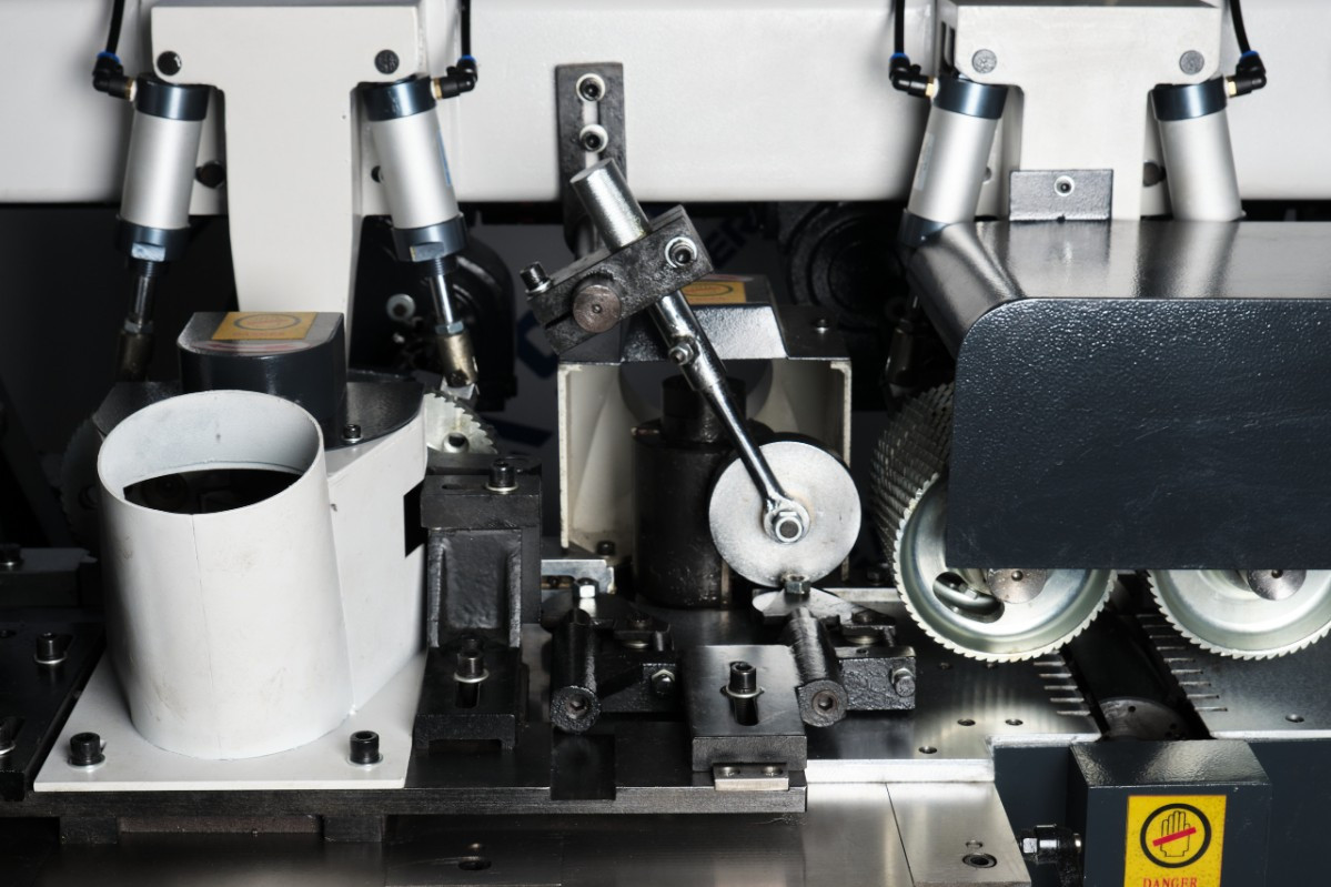 Четырехсторонний станок DELTAMACHINERY FOUR SIDE DW-516E