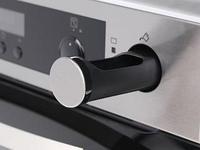 Встраиваемая электрическая духовка Zanussi ZOS35802XD1
