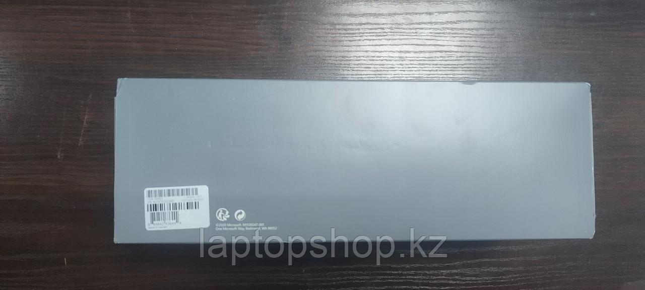 Microsoft Surface Dock 2