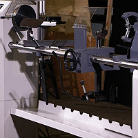 Деревообрабатывающий токарный станок DSL-1500/4005