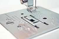 Швейная машинка Janome LE-203