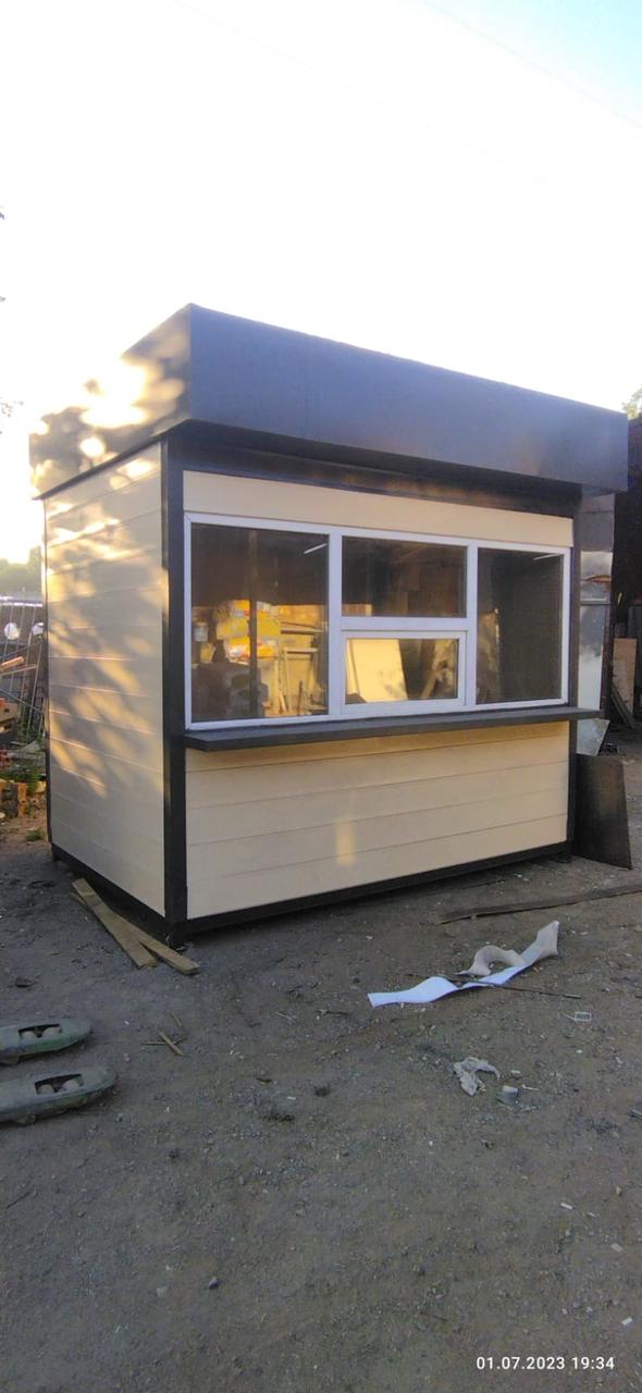 Бюджетный киоск для продажи мороженного и кофе