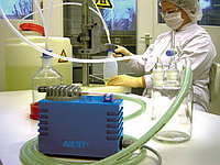 Мембранный вакуумный насос для воздуха и газов