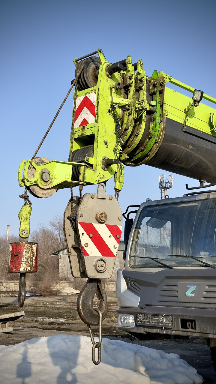 Аренда автокрана Zoomlion ZTC250V грузоподъемностью 25 тонн 2023 г.в.