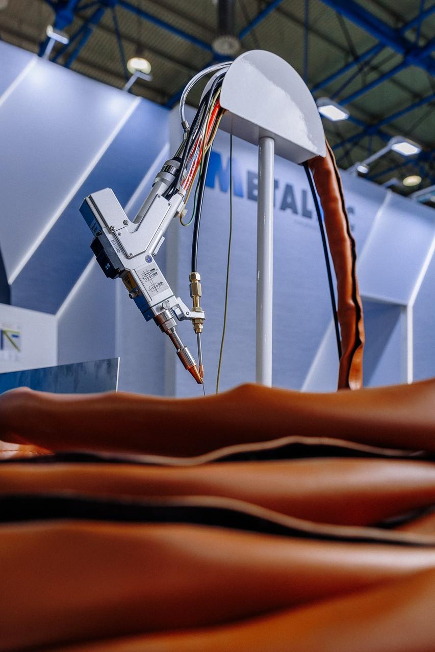 Оптоволоконная лазерная сварочная установка GlobalTechIndustries WL 1500